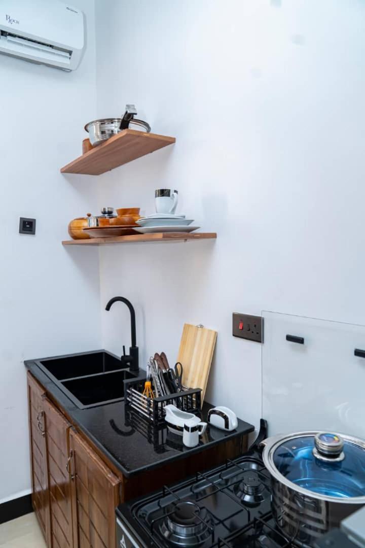 Unit Number 1 Apartment Nkunjila ภายนอก รูปภาพ