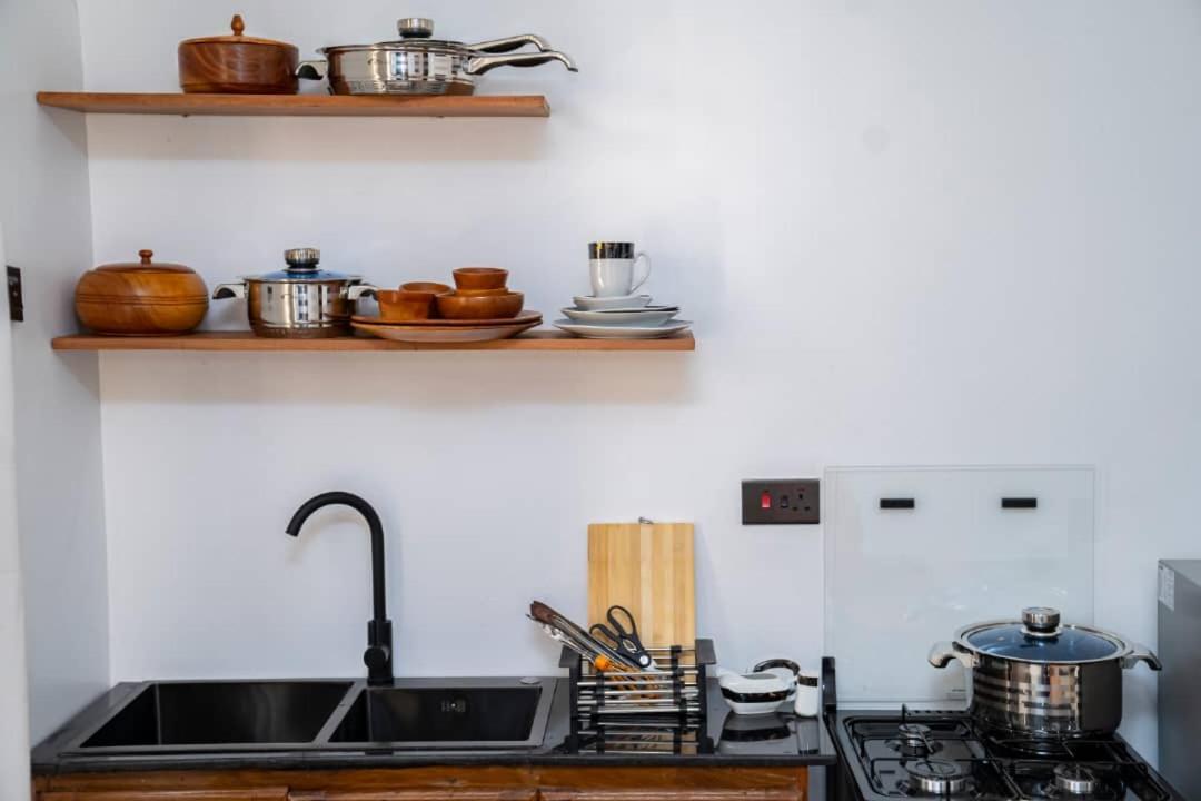 Unit Number 1 Apartment Nkunjila ภายนอก รูปภาพ