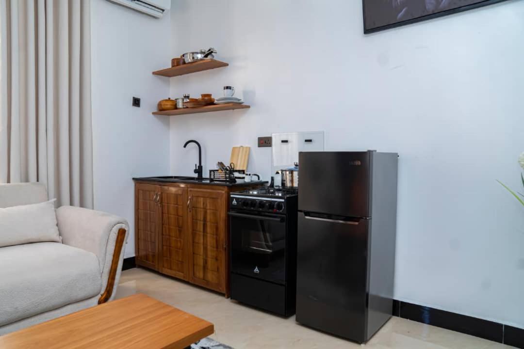 Unit Number 1 Apartment Nkunjila ภายนอก รูปภาพ