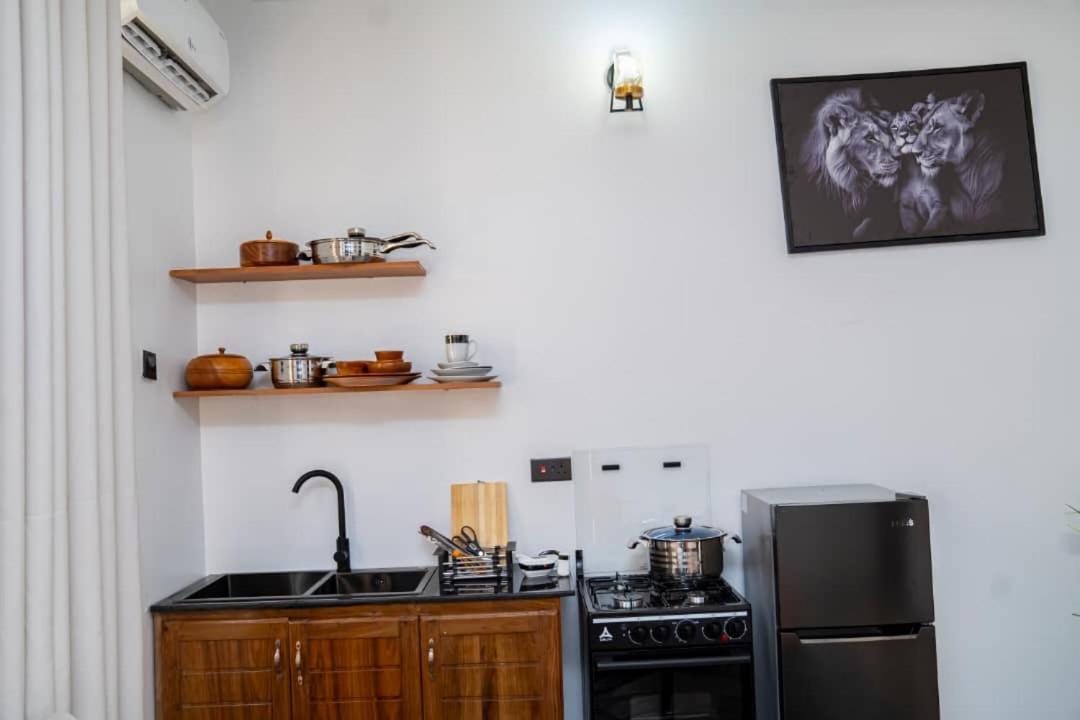 Unit Number 1 Apartment Nkunjila ภายนอก รูปภาพ