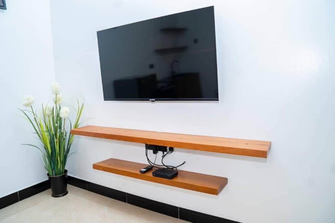 Unit Number 1 Apartment Nkunjila ภายนอก รูปภาพ